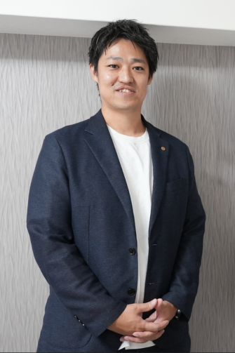 福岡社会保険労務士法人 代表社員 社会保険労務士 村里 男樹